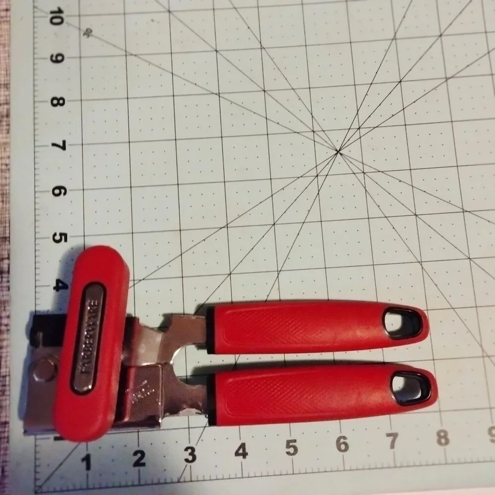 Farberware Heavy Duty Can Opener Vintage Swing Away Soft Grip Red Handles USA